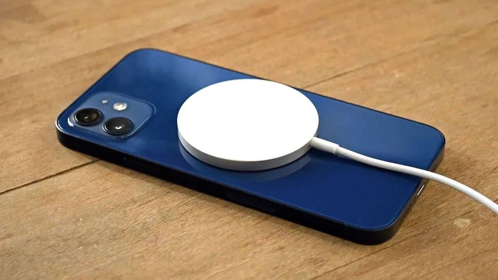 Apple cố 'nói câu chân tình' với chủ sở hữu iPhone 11-12: Chuyên gia nghĩ gì?- Ảnh 2. Apple cố 'nói câu chân tình' với chủ sở hữu iPhone 11-12: Chuyên gia nghĩ gì?- Ảnh 2.