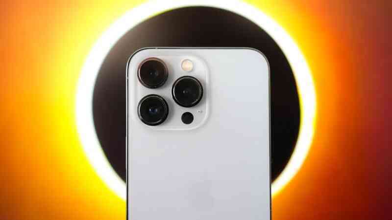 Đừng cầm iPhone chụp ảnh thứ này vào ngày 8/4 tới đây: Nếu cố tình làm, camera của bạn sẽ cháy- Ảnh 2. Đừng cầm iPhone chụp ảnh thứ này vào ngày 8/4 tới đây: Nếu cố tình làm, camera của bạn sẽ cháy- Ảnh 2.