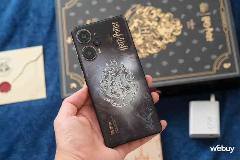 Chưa ra mắt, Xiaomi đã "nhá hàng" Redmi Turbo 3 và Redmi Pad Pro phiên bản Harry Potter cực đẹp, Potterheads đã chuẩn bị "lúa" chưa?- Ảnh 7. Chưa ra mắt, Xiaomi đã "nhá hàng" Redmi Turbo 3 và Redmi Pad Pro phiên bản Harry Potter cực đẹp, Potterheads đã chuẩn bị "lúa" chưa?- Ảnh 7.