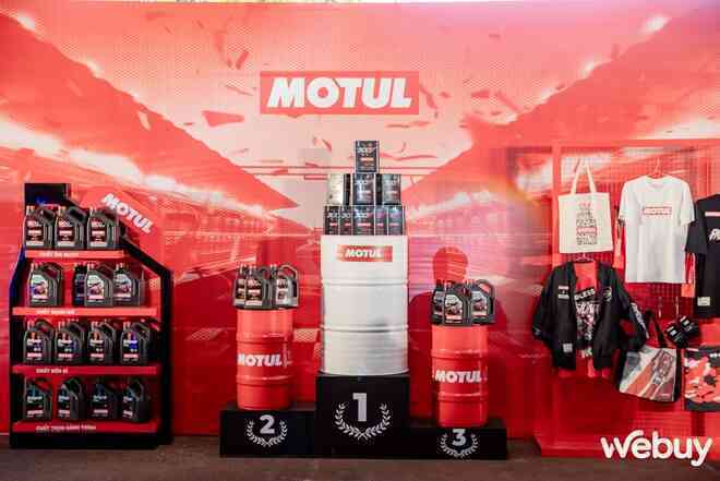 Motul ra mắt loạt sản phẩm mới: Người chạy xe SUV, bán tải giờ đây đã có cả dầu nhớt chuyên biệt- Ảnh 6. Motul ra mắt loạt sản phẩm mới: Người chạy xe SUV, bán tải giờ đây đã có cả dầu nhớt chuyên biệt- Ảnh 6.