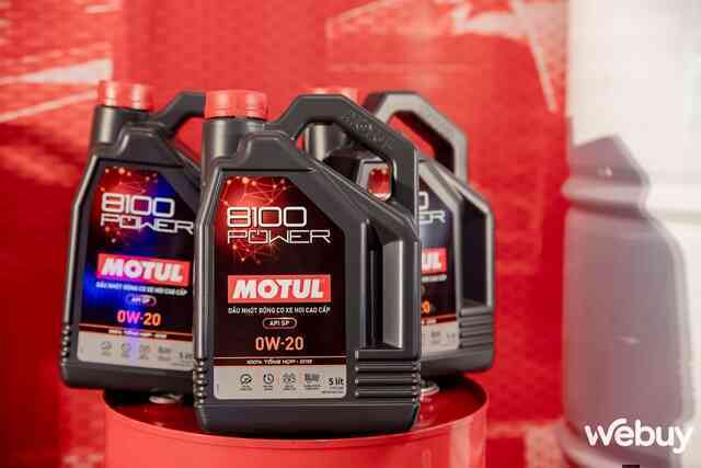 Motul ra mắt loạt sản phẩm mới: Người chạy xe SUV, bán tải giờ đây đã có cả dầu nhớt chuyên biệt- Ảnh 10. Motul ra mắt loạt sản phẩm mới: Người chạy xe SUV, bán tải giờ đây đã có cả dầu nhớt chuyên biệt- Ảnh 10.