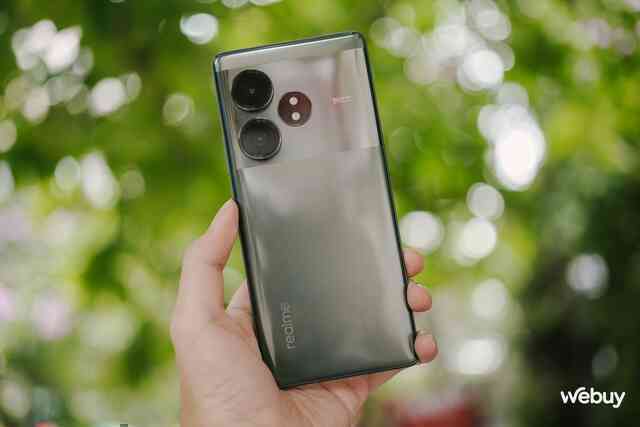 Điện thoại Snapdragon 7+ Gen 3 giá rẻ chỉ hơn 6 triệu đồng: Màn hình 144Hz, sạc nhanh 100W, có ưu điểm này smartphone Xiaomi không có- Ảnh 2. Điện thoại Snapdragon 7+ Gen 3 giá rẻ chỉ hơn 6 triệu đồng: Màn hình 144Hz, sạc nhanh 100W, có ưu điểm này smartphone Xiaomi không có- Ảnh 2.