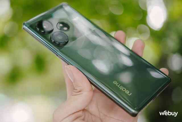 Điện thoại Snapdragon 7+ Gen 3 giá rẻ chỉ hơn 6 triệu đồng: Màn hình 144Hz, sạc nhanh 100W, có ưu điểm này smartphone Xiaomi không có- Ảnh 3. Điện thoại Snapdragon 7+ Gen 3 giá rẻ chỉ hơn 6 triệu đồng: Màn hình 144Hz, sạc nhanh 100W, có ưu điểm này smartphone Xiaomi không có- Ảnh 3.