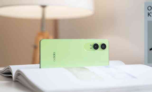 OPPO ra mắt smartphone 5G giá rẻ: Màn hình AMOLED 120Hz siêu sáng, camera 50MP, pin 5500mAh, giá từ 4,5 triệu đồng- Ảnh 3. OPPO ra mắt smartphone 5G giá rẻ: Màn hình AMOLED 120Hz siêu sáng, camera 50MP, pin 5500mAh, giá từ 4,5 triệu đồng- Ảnh 3.