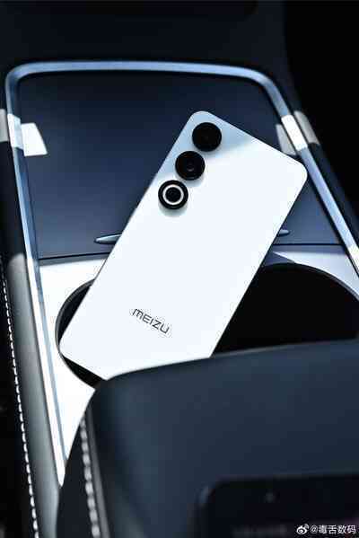 Meizu ra mắt smartphone cuối cùng: Thiết kế viền siêu mỏng, đẹp hơn Sony, chip Snapdragon 8 Gen 2, giá chỉ hơn 9 triệu đồng
