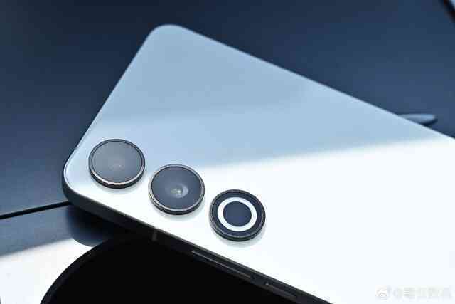 Meizu ra mắt smartphone cuối cùng: Thiết kế viền siêu mỏng, đẹp hơn Sony, chip Snapdragon 8 Gen 2, giá chỉ hơn 9 triệu đồng- Ảnh 6. Meizu ra mắt smartphone cuối cùng: Thiết kế viền siêu mỏng, đẹp hơn Sony, chip Snapdragon 8 Gen 2, giá chỉ hơn 9 triệu đồng- Ảnh 6.