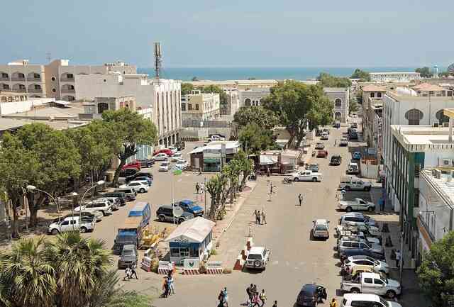 Djibouti: Vì sao một quốc gia ven biển nhỏ bé ở phía đông bắc châu Phi lại được mệnh danh là “Tiền đồn Biển Đỏ”?- Ảnh 2. Djibouti: Vì sao một quốc gia ven biển nhỏ bé ở phía đông bắc châu Phi lại được mệnh danh là “Tiền đồn Biển Đỏ”?- Ảnh 2.