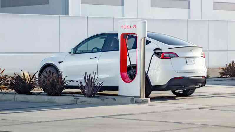 Tesla sa thải toàn bộ nhân viên mảng sạc xe điện hứa hẹn là 'mỏ vàng' tương lai, cả làng ô tô 'đứng hình'- Ảnh 3. Tesla sa thải toàn bộ nhân viên mảng sạc xe điện hứa hẹn là 'mỏ vàng' tương lai, cả làng ô tô 'đứng hình'- Ảnh 3.