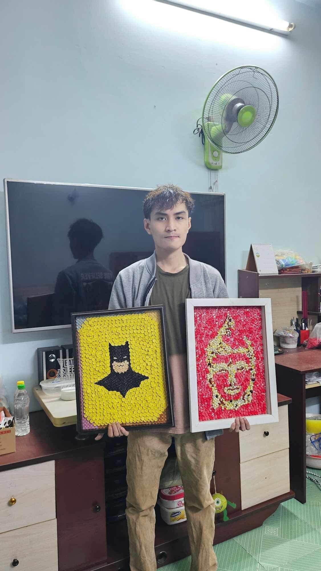 Kỹ sư hoá học bỏ nghề, làm 'nghệ nhân' tranh nghệ thuật từ rác thải nhựa- Ảnh 2. Kỹ sư hoá học bỏ nghề, làm 'nghệ nhân' tranh nghệ thuật từ rác thải nhựa- Ảnh 2.