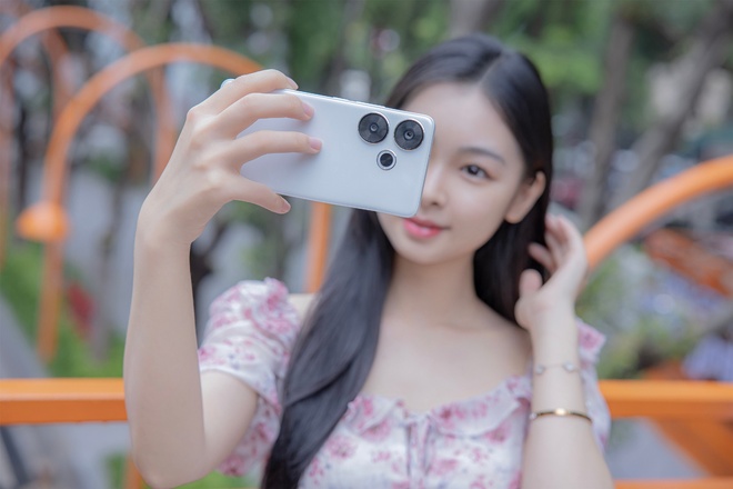 Smartphone Xiaomi chơi game "quốc dân" có thêm màu mới: Đẹp như iPhone- Ảnh 9. Smartphone Xiaomi chơi game "quốc dân" có thêm màu mới: Đẹp như iPhone- Ảnh 9.