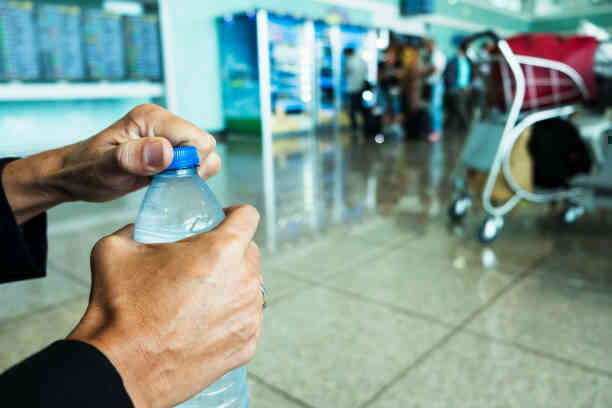 Khách Việt kể trải nghiệm đi tàu điện ở Trung Quốc: Một thứ trong vali có thể bị kiểm tra bất cứ lúc nào!- Ảnh 2.