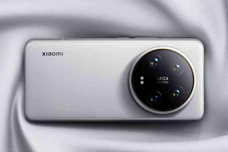 Xiaomi bán smartphone cao cấp, mua TV Samsung được hoàn tiền 15 triệu đồng