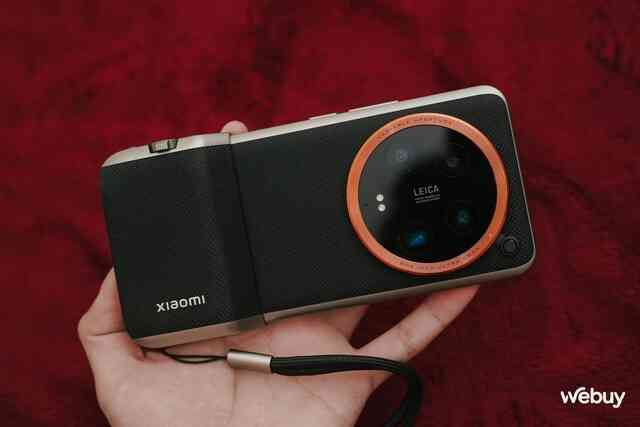 Mở hộp Xiaomi 14 Ultra chính hãng kèm bộ phụ kiện chụp ảnh cực chất: Máy ảnh compact giá hơn 30 triệu đồng dành cho các "dân chơi" Việt- Ảnh 8. Mở hộp Xiaomi 14 Ultra chính hãng kèm bộ phụ kiện chụp ảnh cực chất: Máy ảnh compact giá hơn 30 triệu đồng dành cho các "dân chơi" Việt- Ảnh 8.