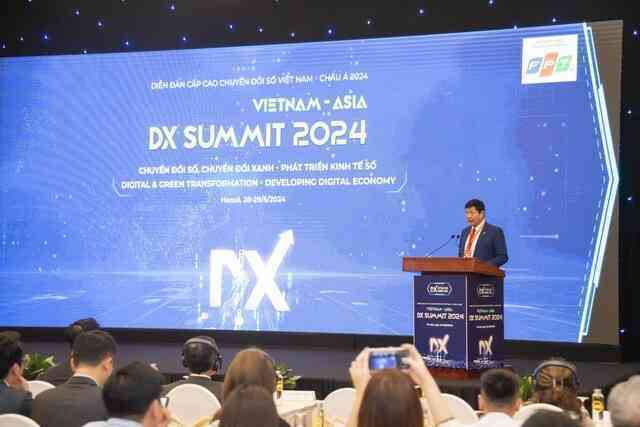 CEO NVIDIA Jensen Huang: Việt Nam có 1 triệu người làm CNTT, nếu chuyển đổi sang 1 triệu người làm bán dẫn thì Việt Nam sẽ tiến nhanh hơn rất nhiều