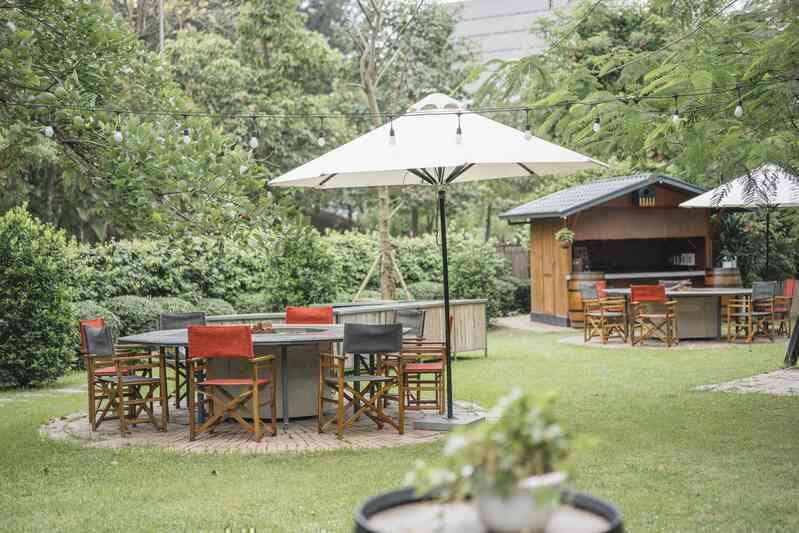 Nét chấm phá đặc biệt giữa lòng Hà Nội: Khách sạn 5 sao xanh mướt như ốc đảo kiến trúc lấy cảm hứng từ ‘con rồng huyền thoại’, từng tiếp đón các tổng thống, chính khách- Ảnh 6. Nét chấm phá đặc biệt giữa lòng Hà Nội: Khách sạn 5 sao xanh mướt như ốc đảo kiến trúc lấy cảm hứng từ ‘con rồng huyền thoại’, từng tiếp đón các tổng thống, chính khách- Ảnh 6.