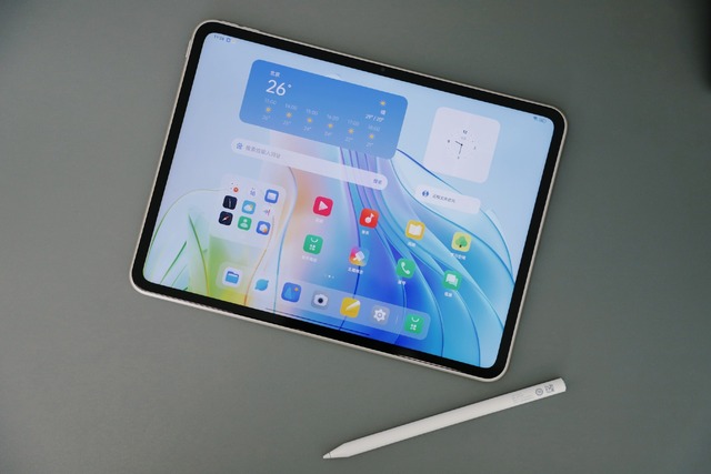 OPPO sắp ra mắt máy tính bảng cao cấp cạnh tranh iPad Pro: Thiết kế đẹp, chip Snapdragon 8 Gen 3, màn hình 12 inch, sạc 67W- Ảnh 2. OPPO sắp ra mắt máy tính bảng cao cấp cạnh tranh iPad Pro: Thiết kế đẹp, chip Snapdragon 8 Gen 3, màn hình 12 inch, sạc 67W- Ảnh 2.
