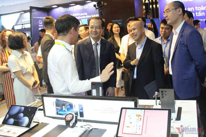 W-trien lam 1.jpg