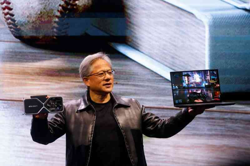 CEO Nvidia Jensen Huang dậy từ 6 giờ sáng, làm việc 14 tiếng mỗi ngày