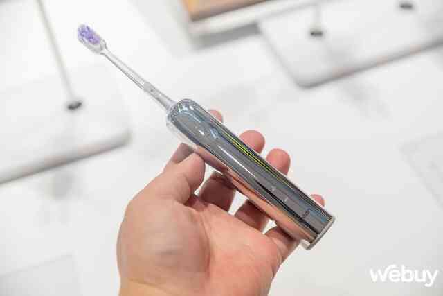 Cận cảnh Laifen Wave: Bàn chải điện mà "sang" như đồ công nghệ, rung xoay kết hợp công suất lớn, giá từ 1,59 triệu- Ảnh 2. Cận cảnh Laifen Wave: Bàn chải điện mà "sang" như đồ công nghệ, rung xoay kết hợp công suất lớn, giá từ 1,59 triệu- Ảnh 2.