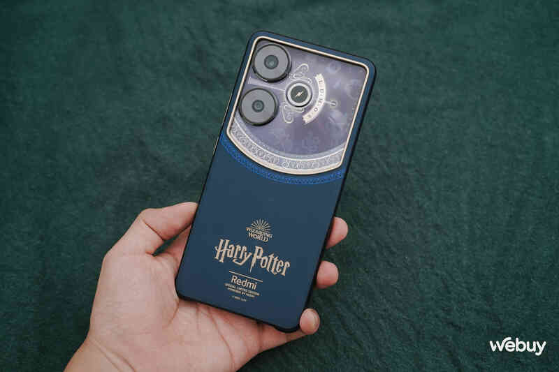 Trên tay điện thoại Xiaomi Harry Potter cho các Potterheads: Giá gần 11 triệu đồng nhưng "đáng từng đồng"- Ảnh 13. Trên tay điện thoại Xiaomi Harry Potter cho các Potterheads: Giá gần 11 triệu đồng nhưng "đáng từng đồng"- Ảnh 13.