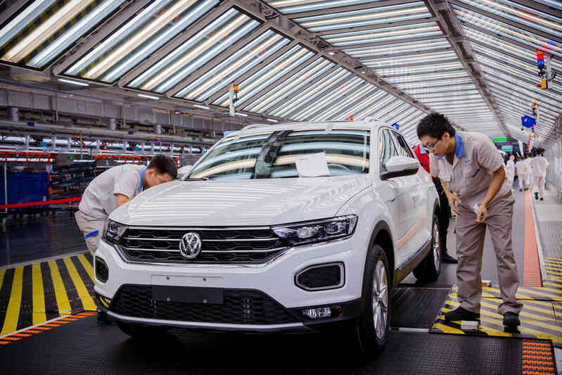 Ô tô Trung Quốc dư thừa đang tràn ra khắp thế giới: 123 hãng sản xuất 40 triệu xe nhưng chỉ bán được 22 triệu chiếc trong nước- Ảnh 2. Ô tô Trung Quốc dư thừa đang tràn ra khắp thế giới: 123 hãng sản xuất 40 triệu xe nhưng chỉ bán được 22 triệu chiếc trong nước- Ảnh 2.