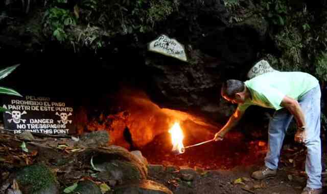 Hang tử thần ở Costa Rica có thể mang đến cái chết cho bất kỳ sinh vật nào bước vào nó