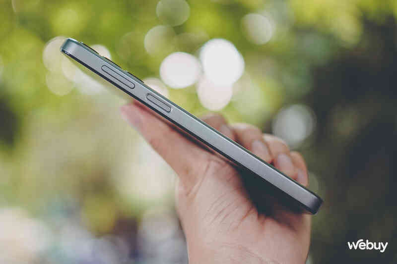 Smartphone 5G đáng mua nhất của Samsung: Thiết kế siêu bền bỉ, pin khủng 6000mAh, có tính năng bảo mật Knox, giá chỉ hơn 4 triệu đồng- Ảnh 4. Smartphone 5G đáng mua nhất của Samsung: Thiết kế siêu bền bỉ, pin khủng 6000mAh, có tính năng bảo mật Knox, giá chỉ hơn 4 triệu đồng- Ảnh 4.
