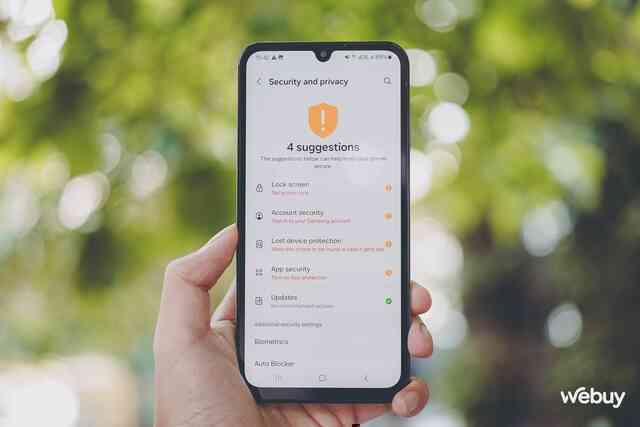 Smartphone 5G đáng mua nhất của Samsung: Thiết kế siêu bền bỉ, pin khủng 6000mAh, có tính năng bảo mật Knox, giá chỉ hơn 4 triệu đồng- Ảnh 31. Smartphone 5G đáng mua nhất của Samsung: Thiết kế siêu bền bỉ, pin khủng 6000mAh, có tính năng bảo mật Knox, giá chỉ hơn 4 triệu đồng- Ảnh 31.