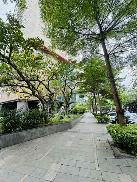 Cư dân đánh giá chung cư Văn Phú Victoria: Vẫn còn những bất cập về quản lý nhưng mô hình "All in One" khá ổn- Ảnh 5. Cư dân đánh giá chung cư Văn Phú Victoria: Vẫn còn những bất cập về quản lý nhưng mô hình "All in One" khá ổn- Ảnh 5.