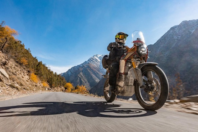Cận cảnh chiếc xe máy điện đầu tiên của Royal Enfield- Ảnh 8. Cận cảnh chiếc xe máy điện đầu tiên của Royal Enfield- Ảnh 8.