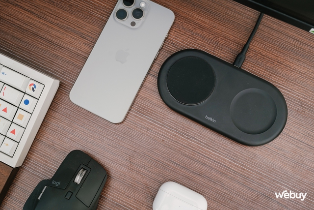 Đế sạc không dây cực xịn cho người dùng "hệ Táo": Thương hiệu có tiếng được Apple tin tưởng, 2 trong 1 nhưng lại sạc được tới 3 thiết bị cùng lúc- Ảnh 6. Đế sạc không dây cực xịn cho người dùng "hệ Táo": Thương hiệu có tiếng được Apple tin tưởng, 2 trong 1 nhưng lại sạc được tới 3 thiết bị cùng lúc- Ảnh 6.