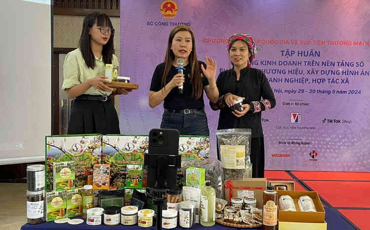 Người trẻ Yên Bái kinh doanh với nền tảng số