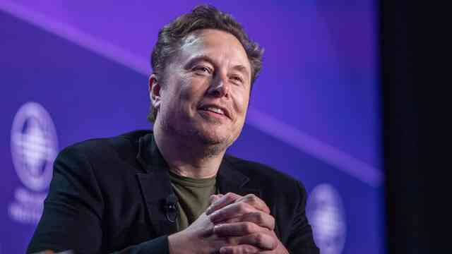 Nhận gói thù lao cao hơn cả GDP của nhiều quốc gia và vốn hóa của các tập đoàn lớn, Elon Musk liệu có xứng đáng?