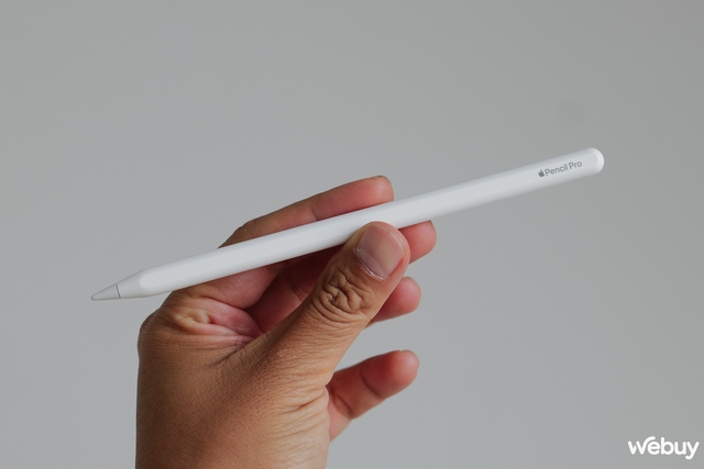Mở hộp iPad Pro M4 13 inch chính hãng Việt Nam kèm Magic Keyboard và Apple Pencil Pro: Cả combo giá hơn 40 triệu liệu có đáng để nâng cấp?- Ảnh 18. Mở hộp iPad Pro M4 13 inch chính hãng Việt Nam kèm Magic Keyboard và Apple Pencil Pro: Cả combo giá hơn 40 triệu liệu có đáng để nâng cấp?- Ảnh 18.