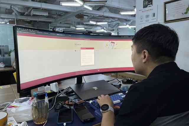 Dân văn phòng chỉ cách đăng ký mua vàng online từ 3 ngân hàng Vietcombank, Agribank và BIDV