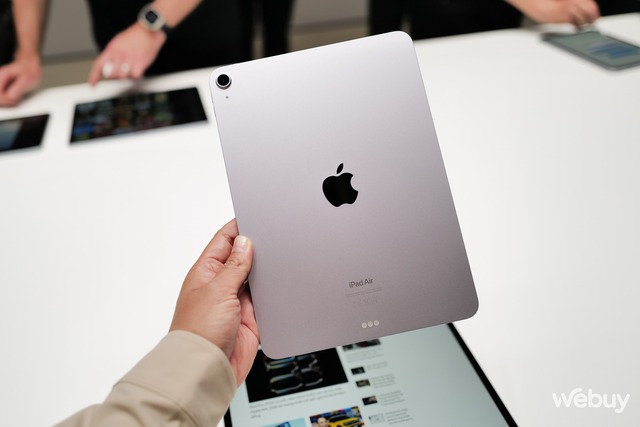 iPad Air M2 vừa ra mắt đã bị Apple "giảm" cấu hình