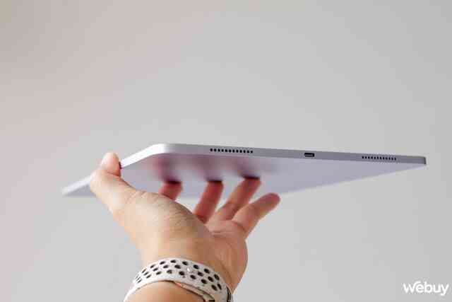 Mẫu iPad lần đầu tiên xuất hiện trên thế giới: Màn hình 13 inch, chip M2 cực mạnh mà giá chỉ từ 16,9 triệu đồng- Ảnh 9. Mẫu iPad lần đầu tiên xuất hiện trên thế giới: Màn hình 13 inch, chip M2 cực mạnh mà giá chỉ từ 16,9 triệu đồng- Ảnh 9.