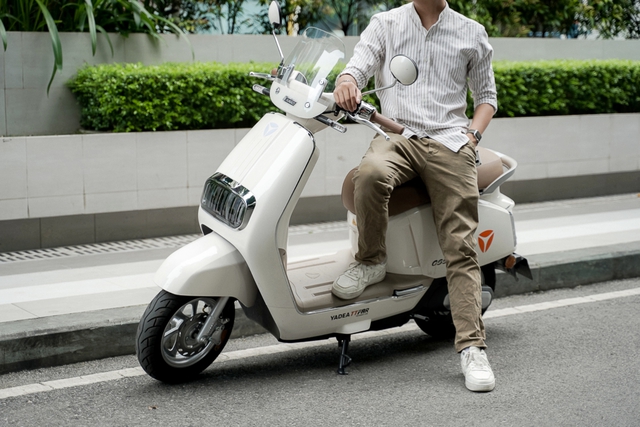 Lần đầu chuyển từ xe máy xăng sang xe điện: Có chút bỡ ngỡ, vài ngày mới quen, bất ngờ vì nhiều tính năng thông minh- Ảnh 2. Lần đầu chuyển từ xe máy xăng sang xe điện: Có chút bỡ ngỡ, vài ngày mới quen, bất ngờ vì nhiều tính năng thông minh- Ảnh 2.