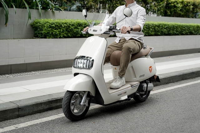 Lần đầu chuyển từ xe máy xăng sang xe điện: Có chút bỡ ngỡ, vài ngày mới quen, bất ngờ vì nhiều tính năng thông minh- Ảnh 14. Lần đầu chuyển từ xe máy xăng sang xe điện: Có chút bỡ ngỡ, vài ngày mới quen, bất ngờ vì nhiều tính năng thông minh- Ảnh 14.