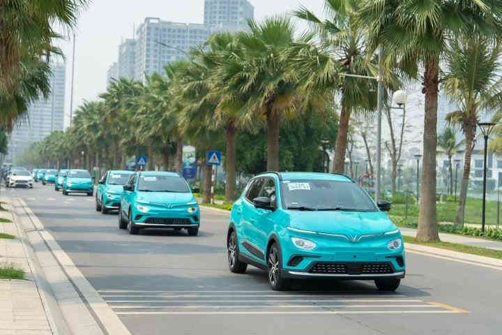 Taxi điện của ông Phạm Nhật Vượng chơi lớn: Tặng tối đa 5 triệu đồng cho khách hàng phản ánh chất lượng dịch vụ