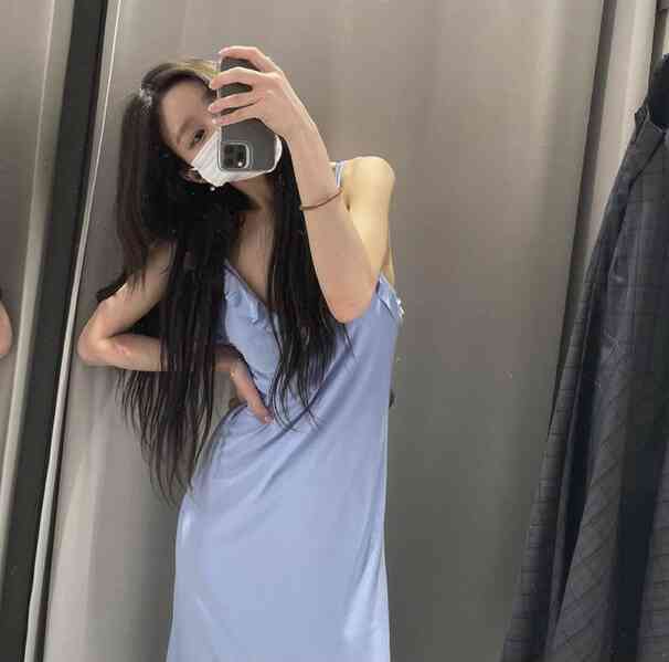 Rò rỉ ốp lưng iPhone 16: Xác nhận thay đổi lớn về thiết kế, Gen Z sẽ cực thích tính năng này- Ảnh 2. Rò rỉ ốp lưng iPhone 16: Xác nhận thay đổi lớn về thiết kế, Gen Z sẽ cực thích tính năng này- Ảnh 2.