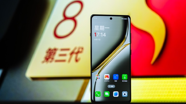 Cận cảnh smartphone chip Snapdragon 8 Gen 3 mạnh ngang Galaxy S24 Ultra nhưng giá chỉ hơn 11 triệu đồng, lại còn có pin khủng 6100mAh- Ảnh 10. Cận cảnh smartphone chip Snapdragon 8 Gen 3 mạnh ngang Galaxy S24 Ultra nhưng giá chỉ hơn 11 triệu đồng, lại còn có pin khủng 6100mAh- Ảnh 10.