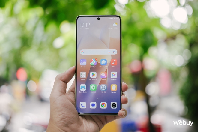 Trên tay Redmi Note 13 Pro 5G Trên tay Redmi Note 13 Pro 5G