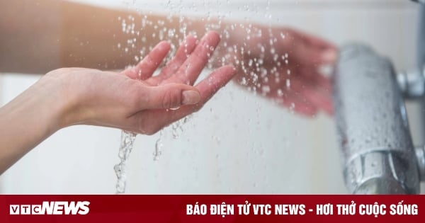 Mùa hè nên tắm nước nóng hay lạnh?