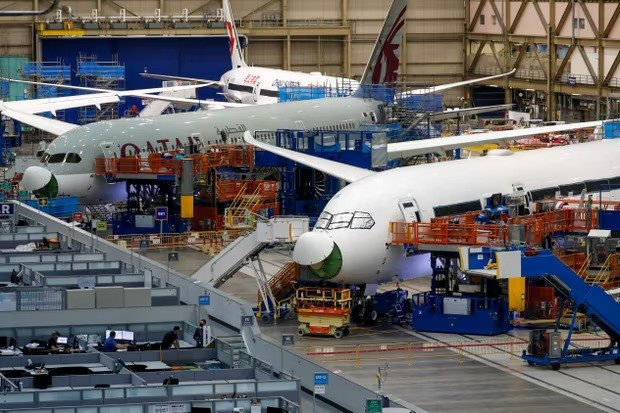 "Chúng tôi đang trong trạng thái hoảng loạn!": Công nhân Boeing tiết lộ những chuyện 'động trời' bên trong cơ sở sản xuất máy bay lớn nhất thế giới