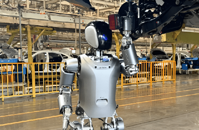 Cách mạng trong sản xuất ô tô: Dongfeng Motor tích hợp robot hình người Walker S vào quy trình sản xuất ô tô- Ảnh 3. Cách mạng trong sản xuất ô tô: Dongfeng Motor tích hợp robot hình người Walker S vào quy trình sản xuất ô tô- Ảnh 3.