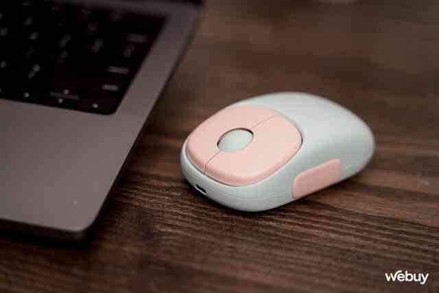 Dùng thử chuột Bluetooth Ugreen: Màu đẹp lạ, nút yên tĩnh, pin 3 tháng, cách cắm sạc người dùng Apple Magic Mouse muốn cũng không có