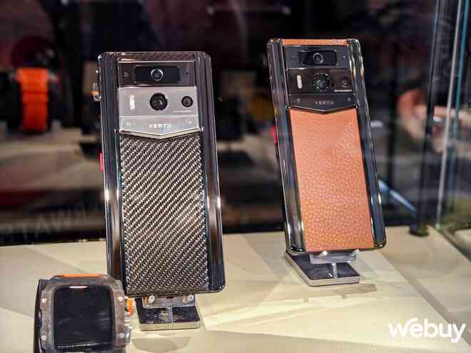 Đây là chiếc điện thoại Vertu vừa ra mắt: Chip Snapdragon từ 2 năm trước, giá không phải ai cũng mua được- Ảnh 5. Đây là chiếc điện thoại Vertu vừa ra mắt: Chip Snapdragon từ 2 năm trước, giá không phải ai cũng mua được- Ảnh 5.