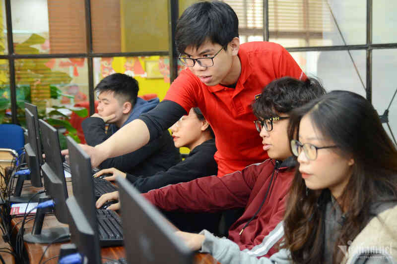 Khởi động cuộc thi lập trình ứng dụng GenAI dành cho sinh viên