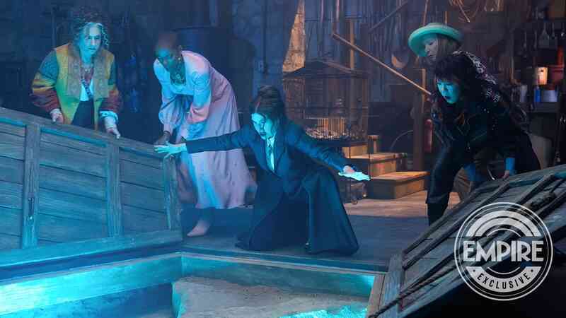“Cô hàng xóm lắm chuyện” Agatha Harkness tái xuất màn ảnh trong trailer đầu tiên của series ăn theo WandaVision